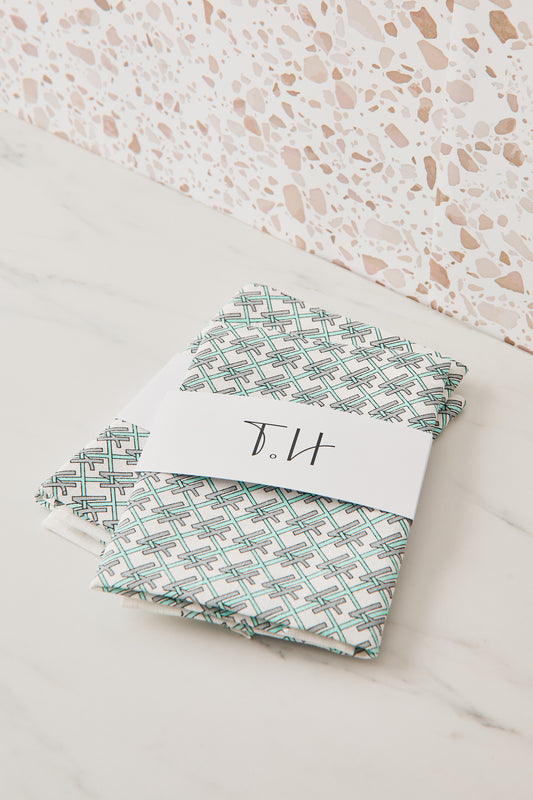 🎁 Tea Towel (100% off)