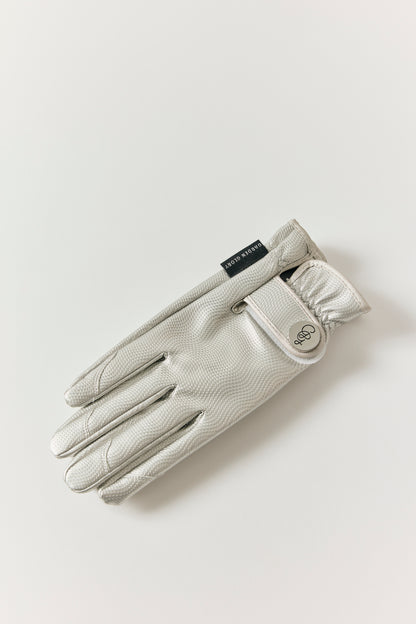 The Giving Hands Gloves